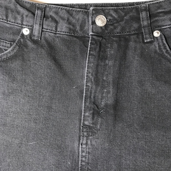 TOPSHOP MOTO BLACK DENIM JEAN RAW HEM MINI SKIRT 4 - Picture 5 of 8